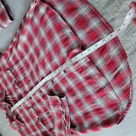 Madwell High Low Plaid Flannel Button Up - Picture 11 of 13